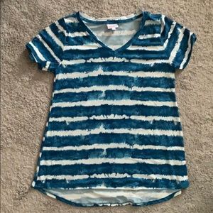 LuLaRoe Christy M tee. NWOT. Super soft!